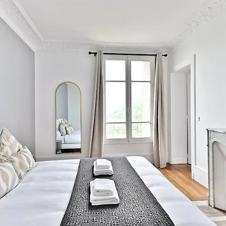 Appartement Vue Panoramique Sur La Capitale Puteaux Extérieur photo